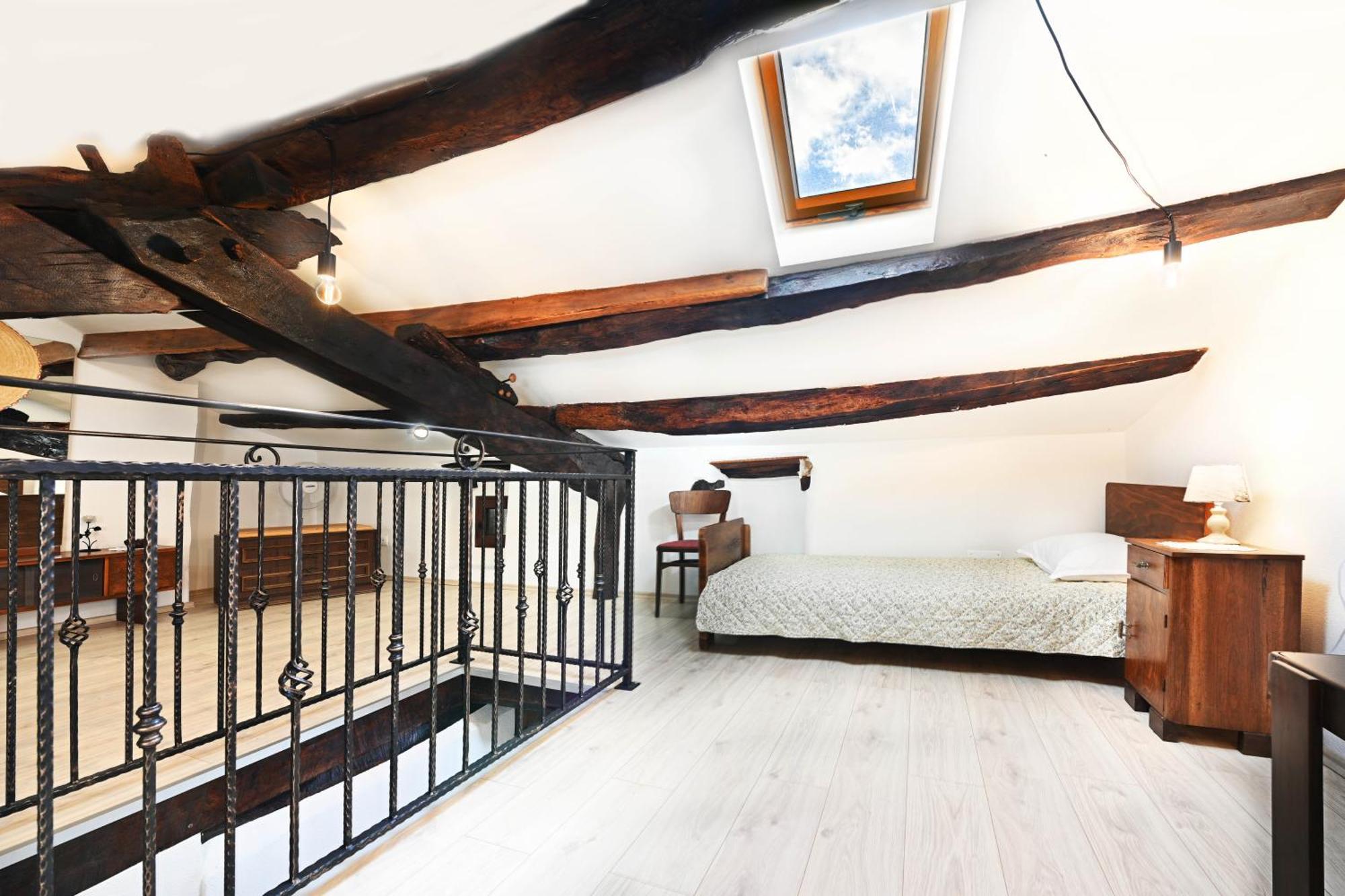 Apartman Studio Baladur Roč Екстериор снимка